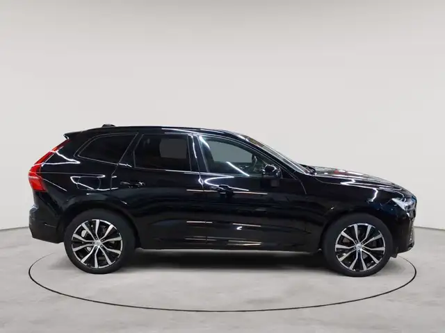 Volvo XC60 view 3