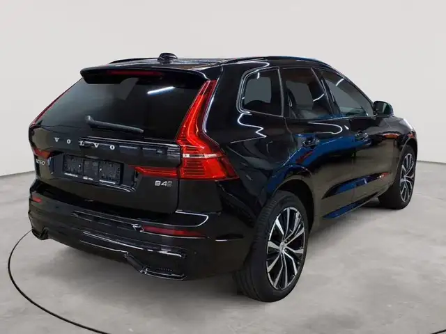 Volvo XC60 view 4