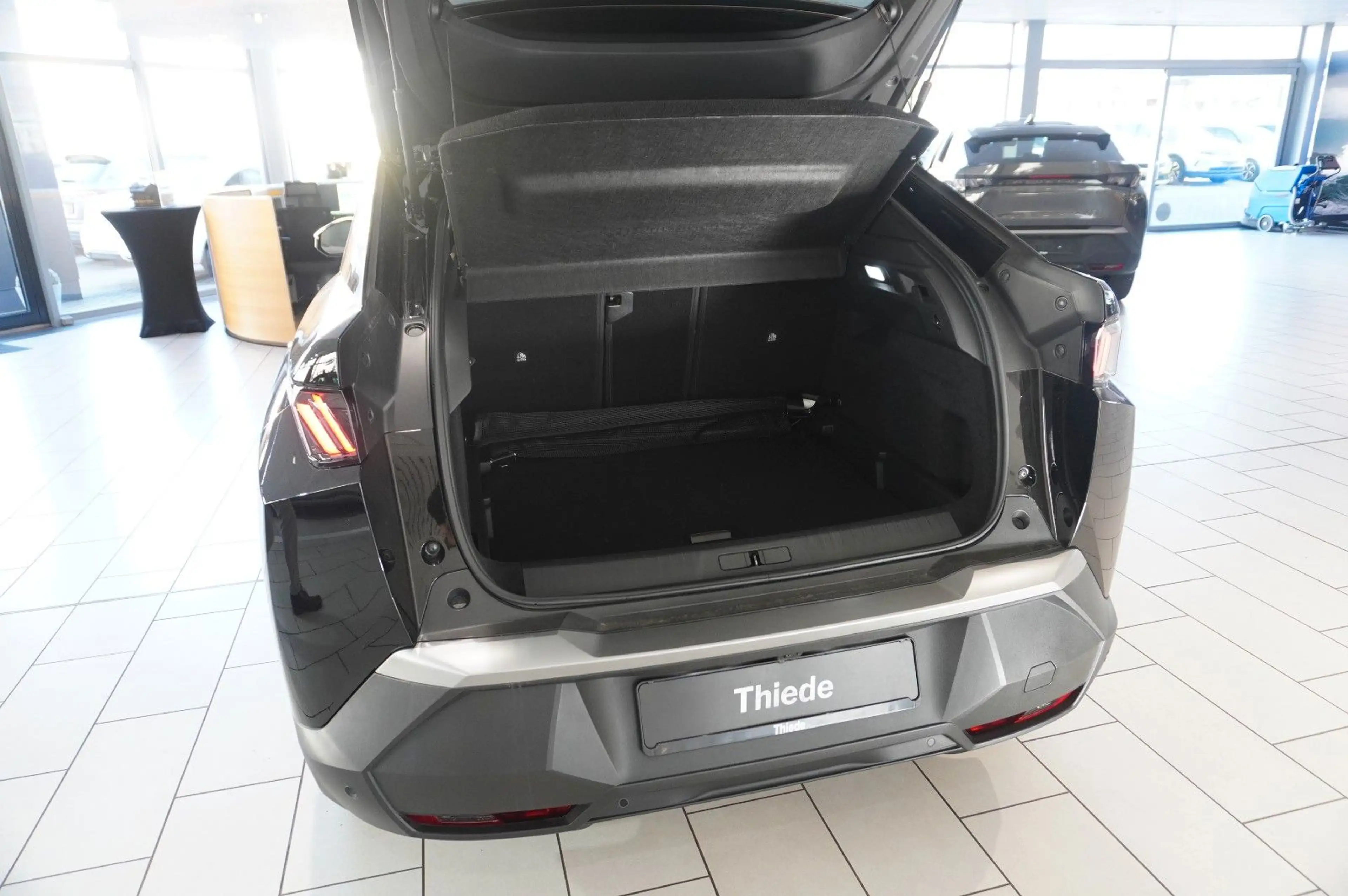 Peugeot 3008 Hybrid 145 ALLURE E-DSC NAVI/LED/KAMERA — photo 12