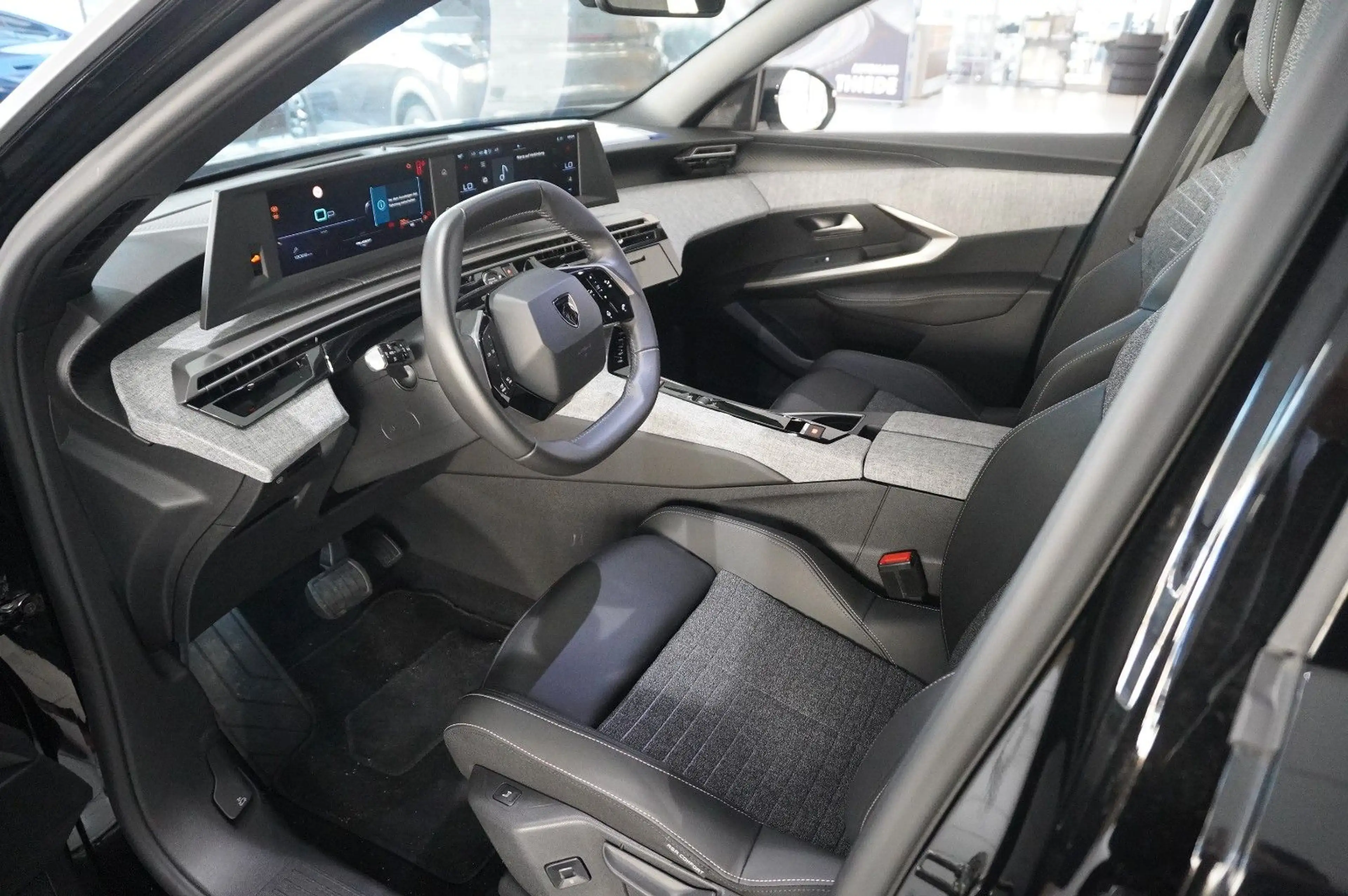 Peugeot 3008 Hybrid 145 ALLURE E-DSC NAVI/LED/KAMERA — photo 13