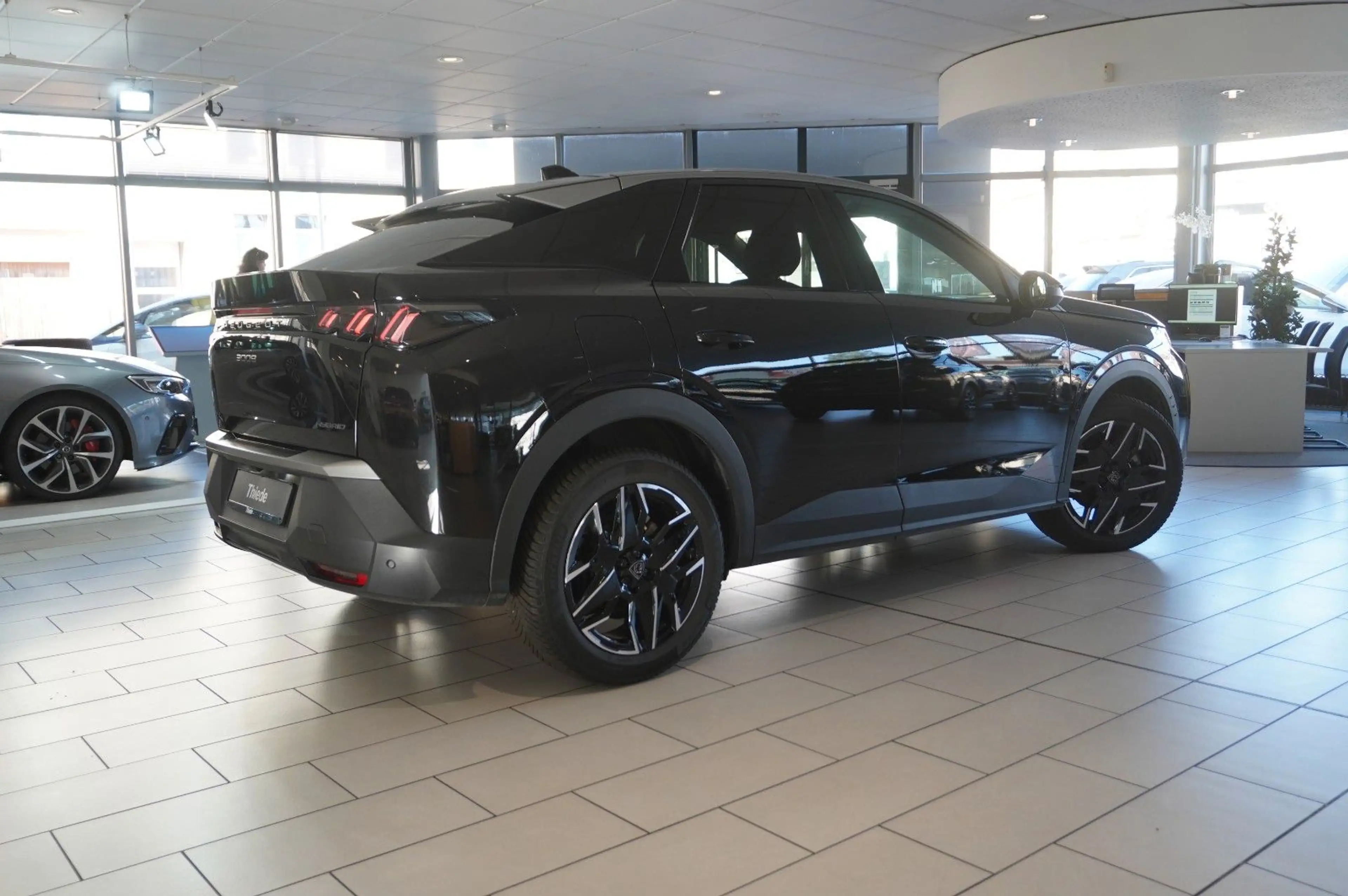 Peugeot 3008 Hybrid 145 ALLURE E-DSC NAVI/LED/KAMERA — photo 8