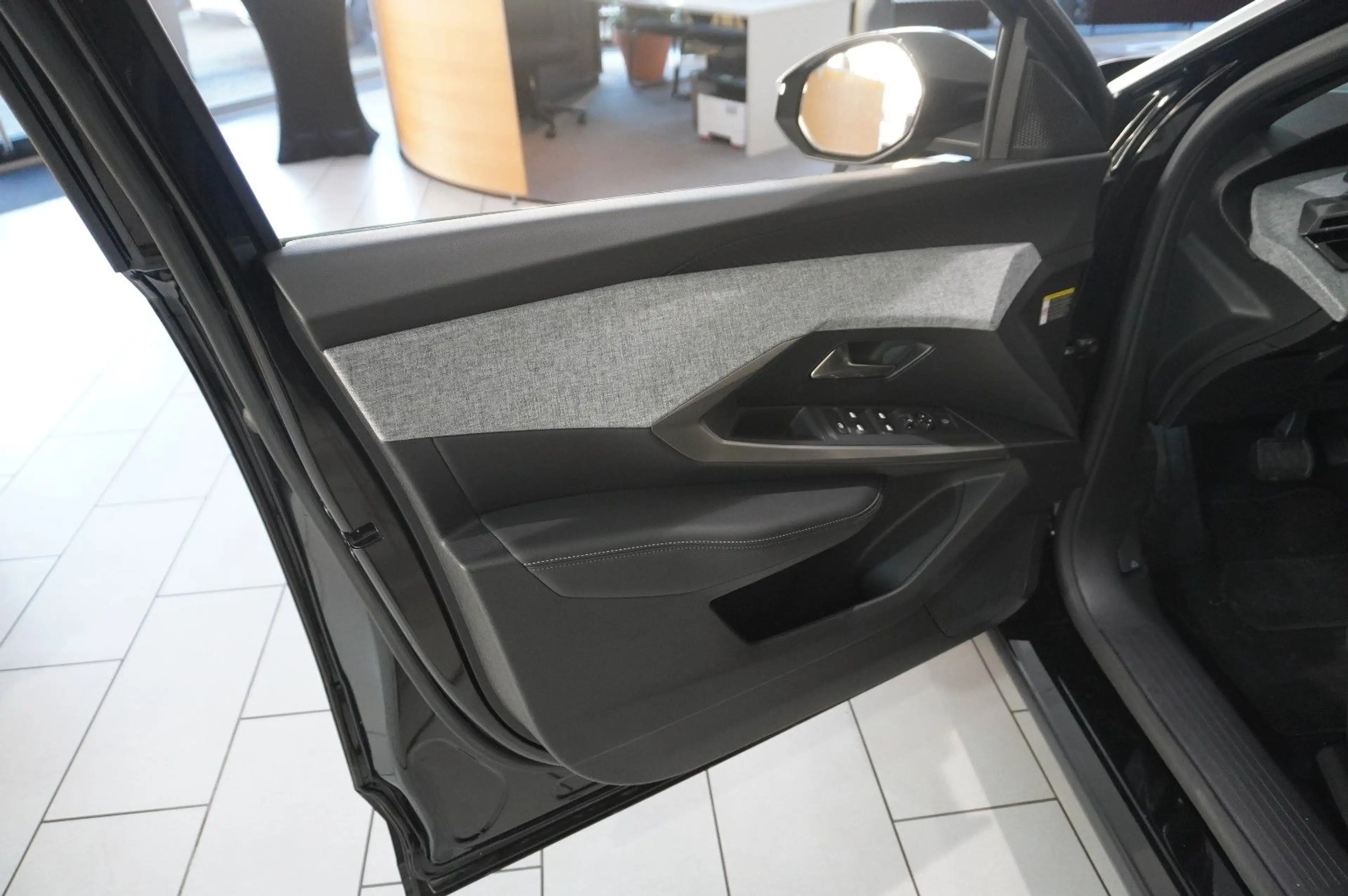 Peugeot 3008 Hybrid 145 ALLURE E-DSC NAVI/LED/KAMERA — photo 15