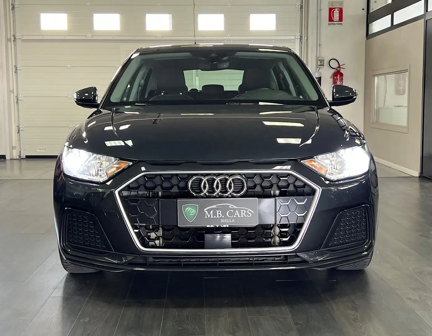 Audi A1 Sportback 25 1.0 tfsi Grijs - 2