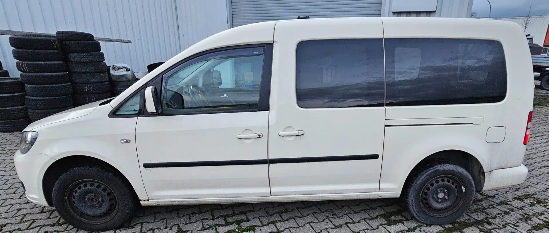 Volkswagen Caddy 1.6 TDI (5-Si.) Edition 30 Gelb - 2