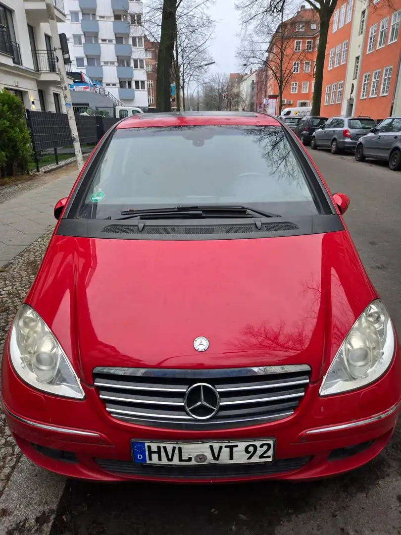 Mercedes-Benz A 200 A-Klasse  3-Türer Elegance Rojo - 2