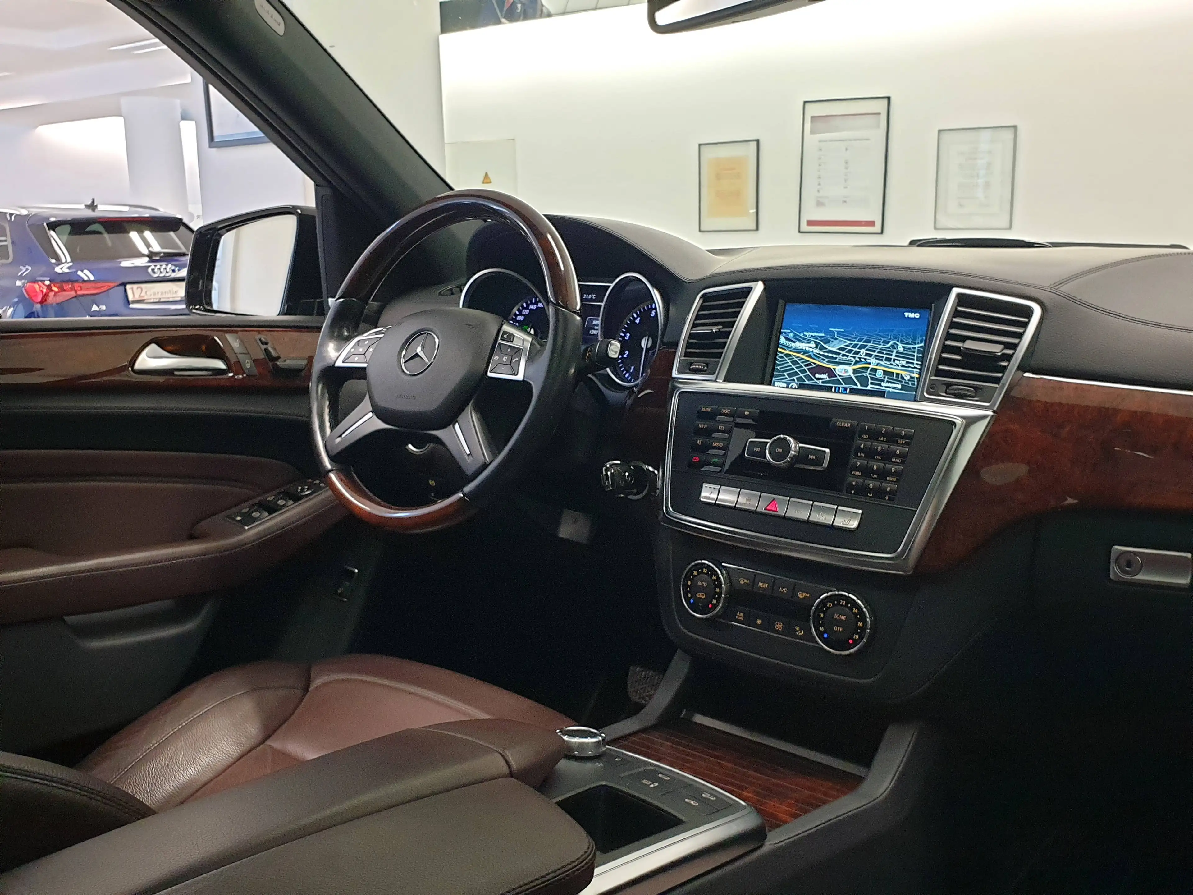 Mercedes-Benz ML 350 ML 350 AMG PANO 360 DTR AIRMATIC BRD 21´ SOFT — photo 8