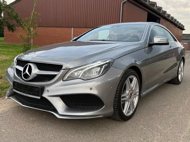 Mercedes-Benz E 250 Coupe AMG-Paket, TÜV NEU!