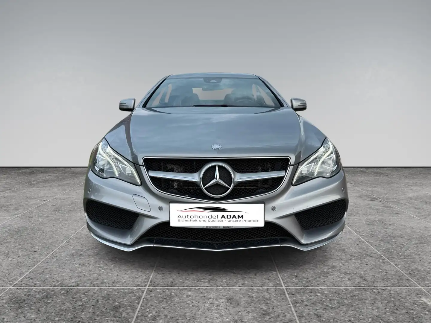 Mercedes-Benz E 250 Coupe AMG-Paket, TÜV 01/26! Gris - 2