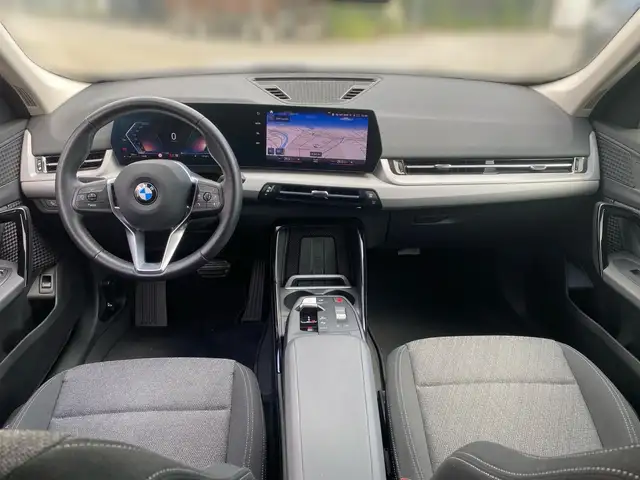 BMW X1 view 10