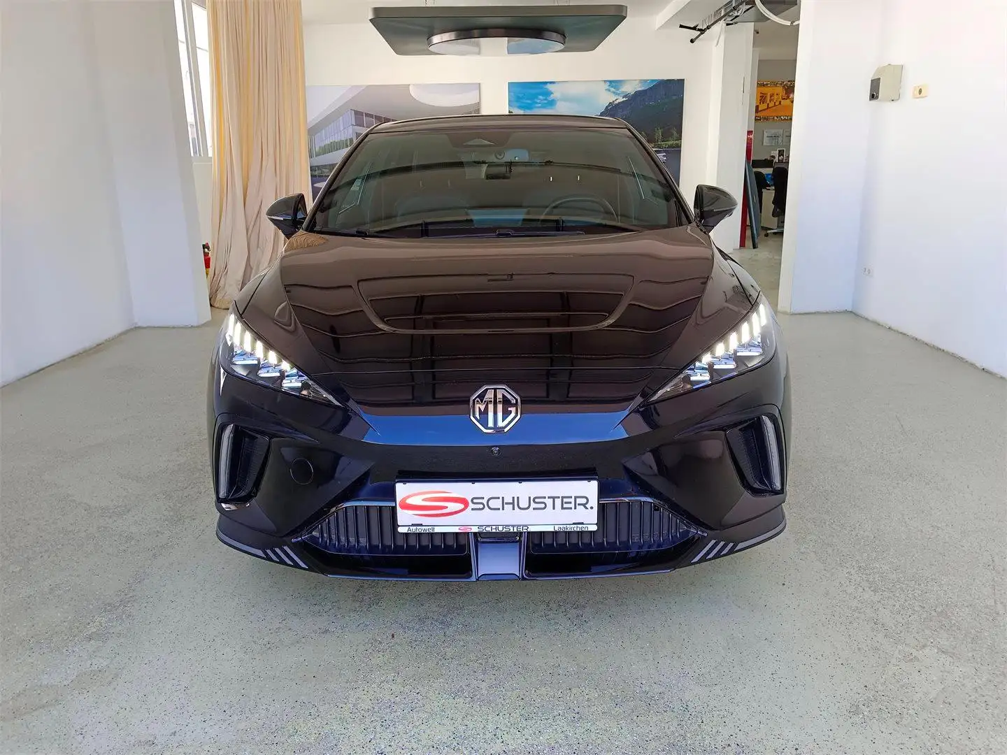 MG MG4 XPOWER 64kWh Schwarz - 2