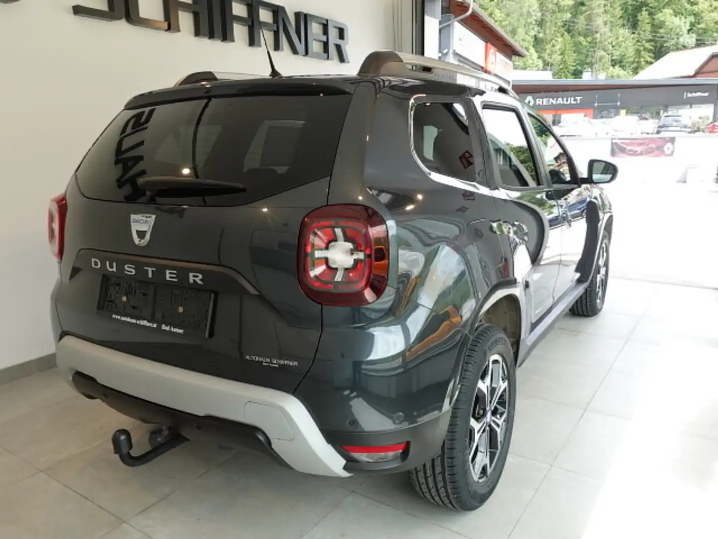 Dacia Duster II 1.5 BLUE dCi 115 (EURO 6d-TEMP) Celebrat Grau - 2