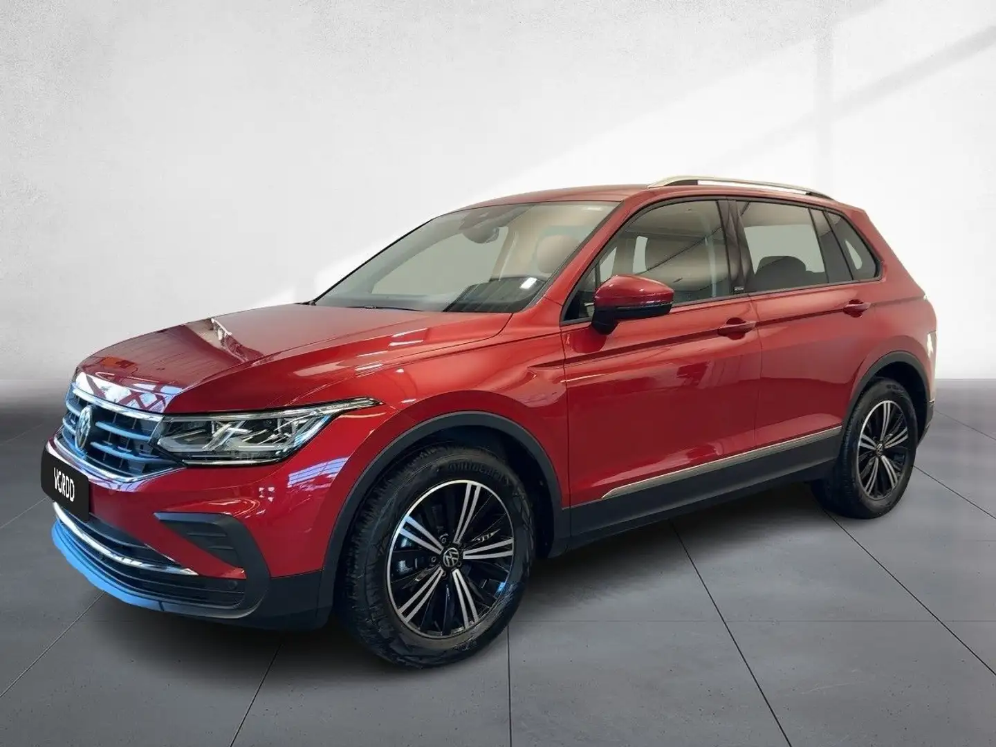 Volkswagen Tiguan Active 1.5 TSI DSG Matrix Kamera ACC Navi Rot - 2