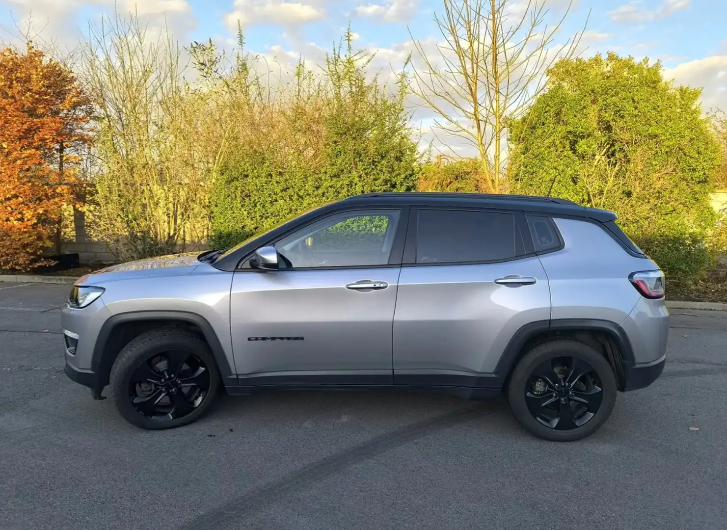 Jeep Compass 1.6 MJD 4x2 Longitude Grijs - 1