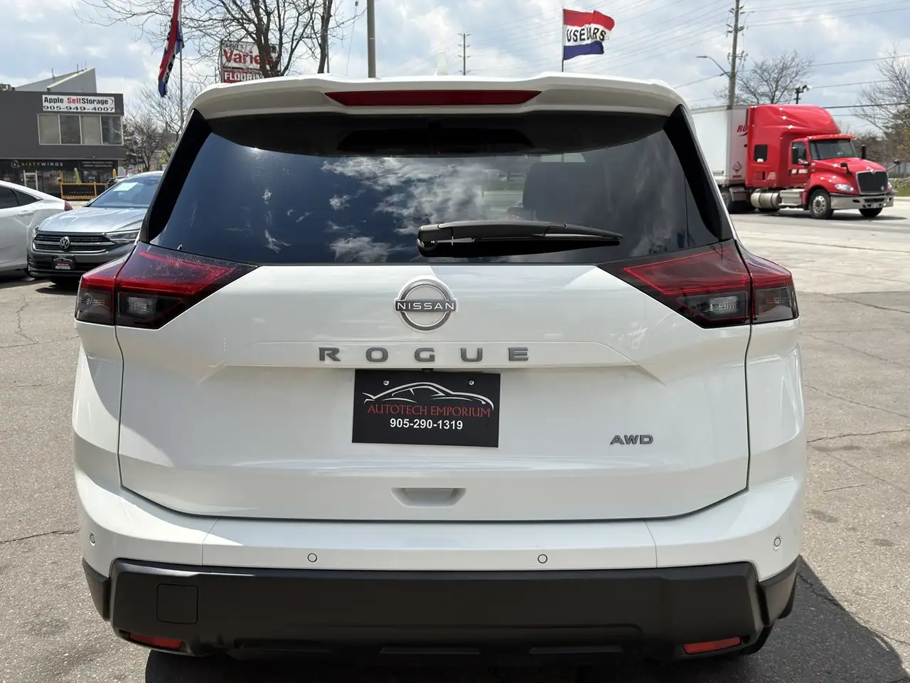 Nissan Rogue снимка Nissan Rogue