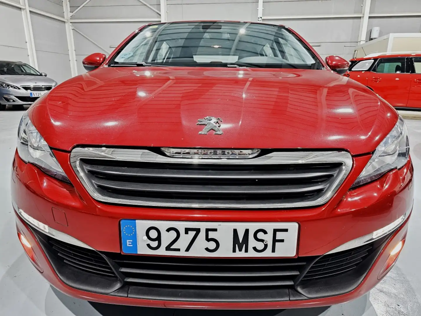 Peugeot 308 1.2 PureTech S&S Active 110 Rouge - 2