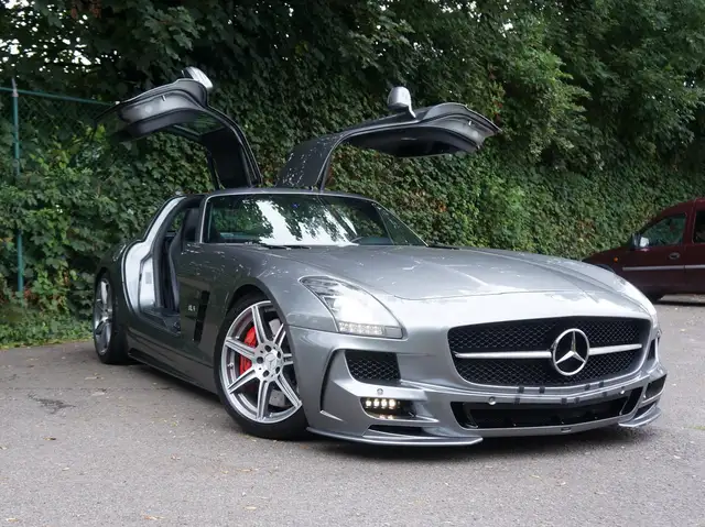 Mercedes-Benz SLS AMG 6.2i V8