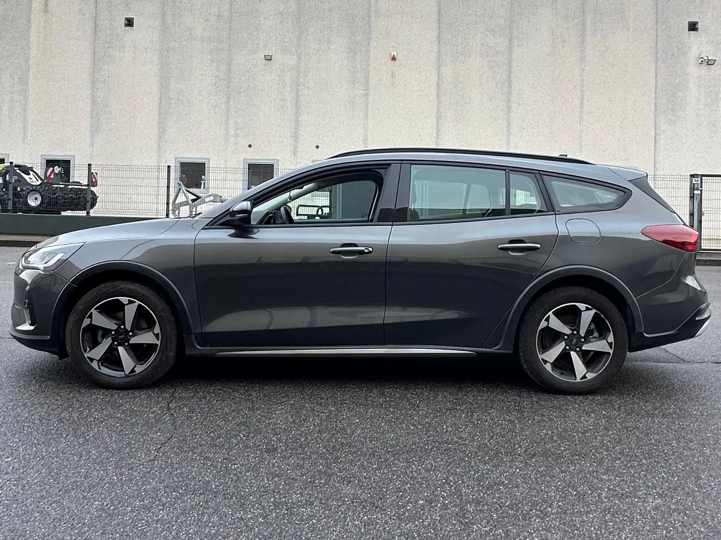 Ford Focus Focus Active V 2023 LEGGI BENE DESCRIZIONE Blau - 2