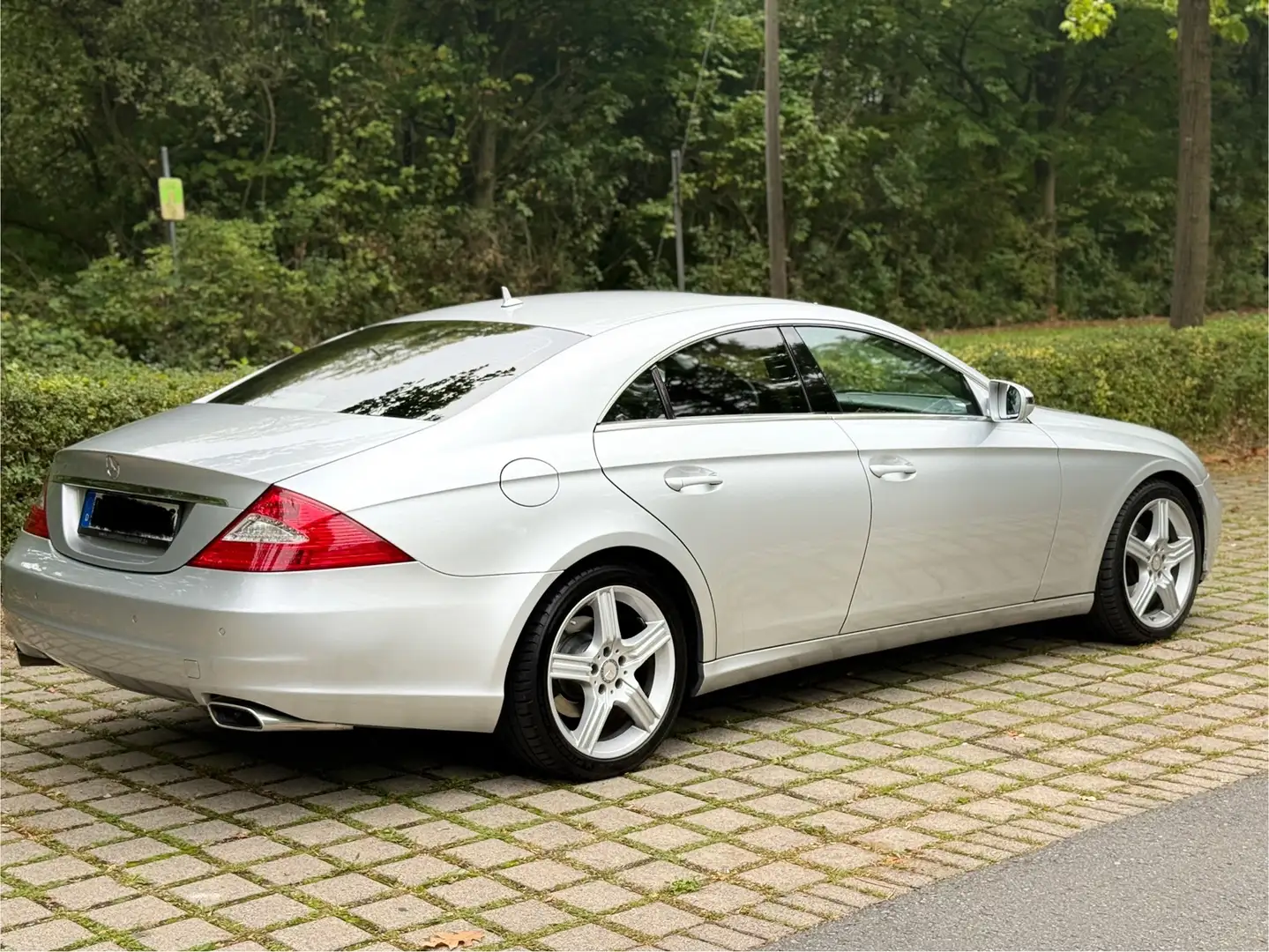 Mercedes-Benz CLS 320 Facelift CLS 320 / 350 CDI (219.322) Silber - 1