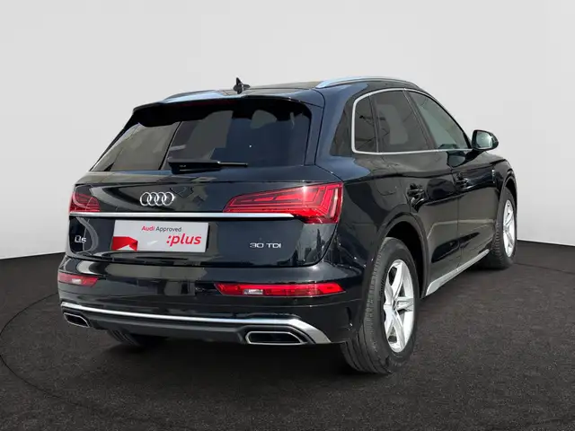 Audi Q5 view 5