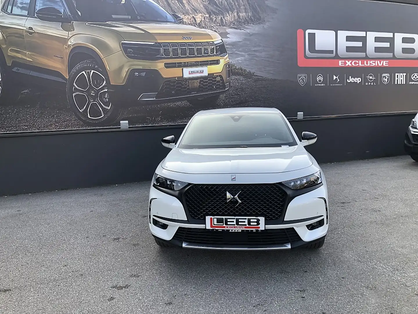 DS Automobiles DS 7 Crossback DS7 Crossback E-Tense 300 PHEV 4x4 Performance ... Weiß - 2