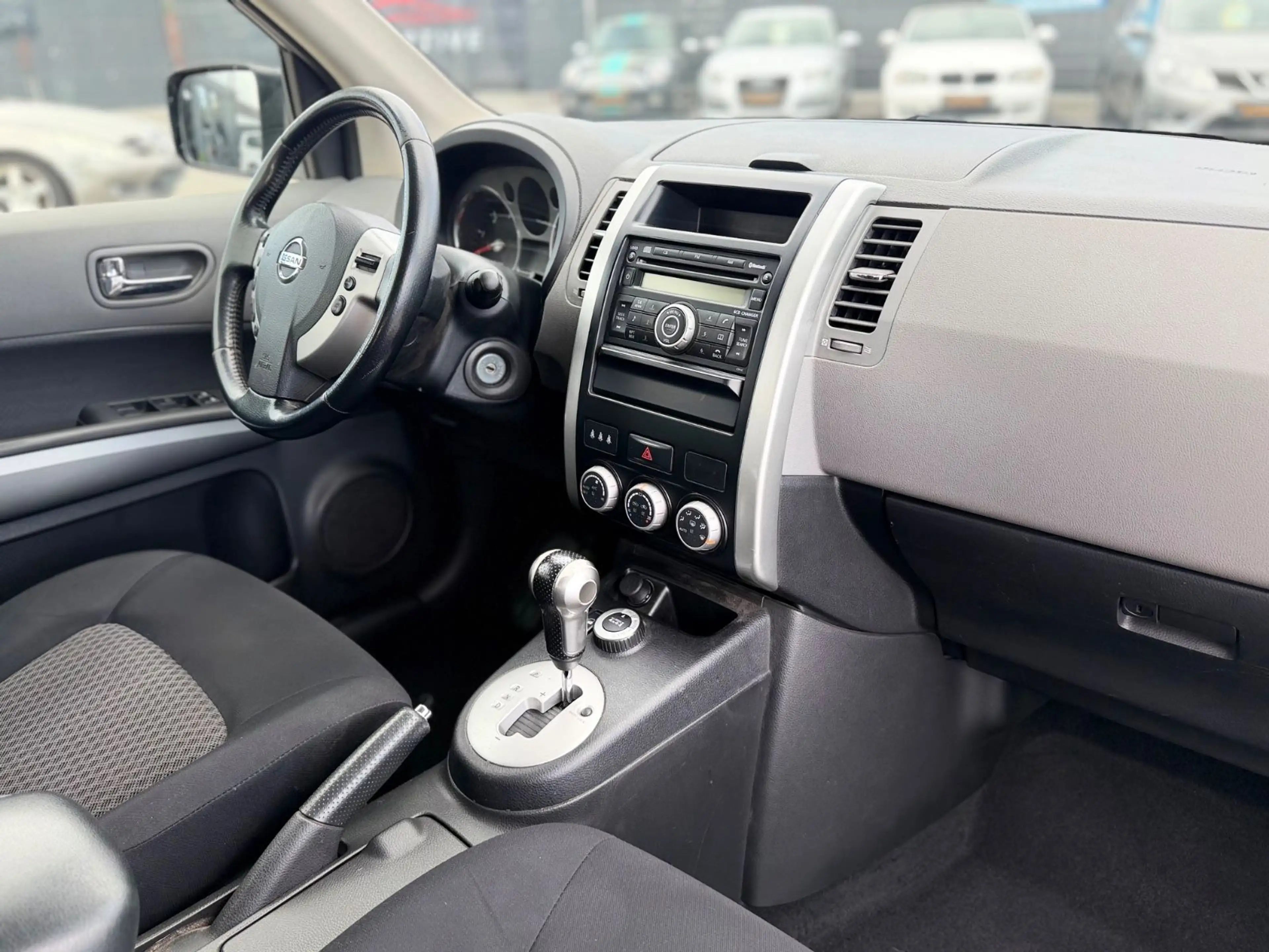 Nissan X-Trail SE 4X4*TÜV NEU*AUTOMATIK*AHK*KLIMA*AHK* — photo 15