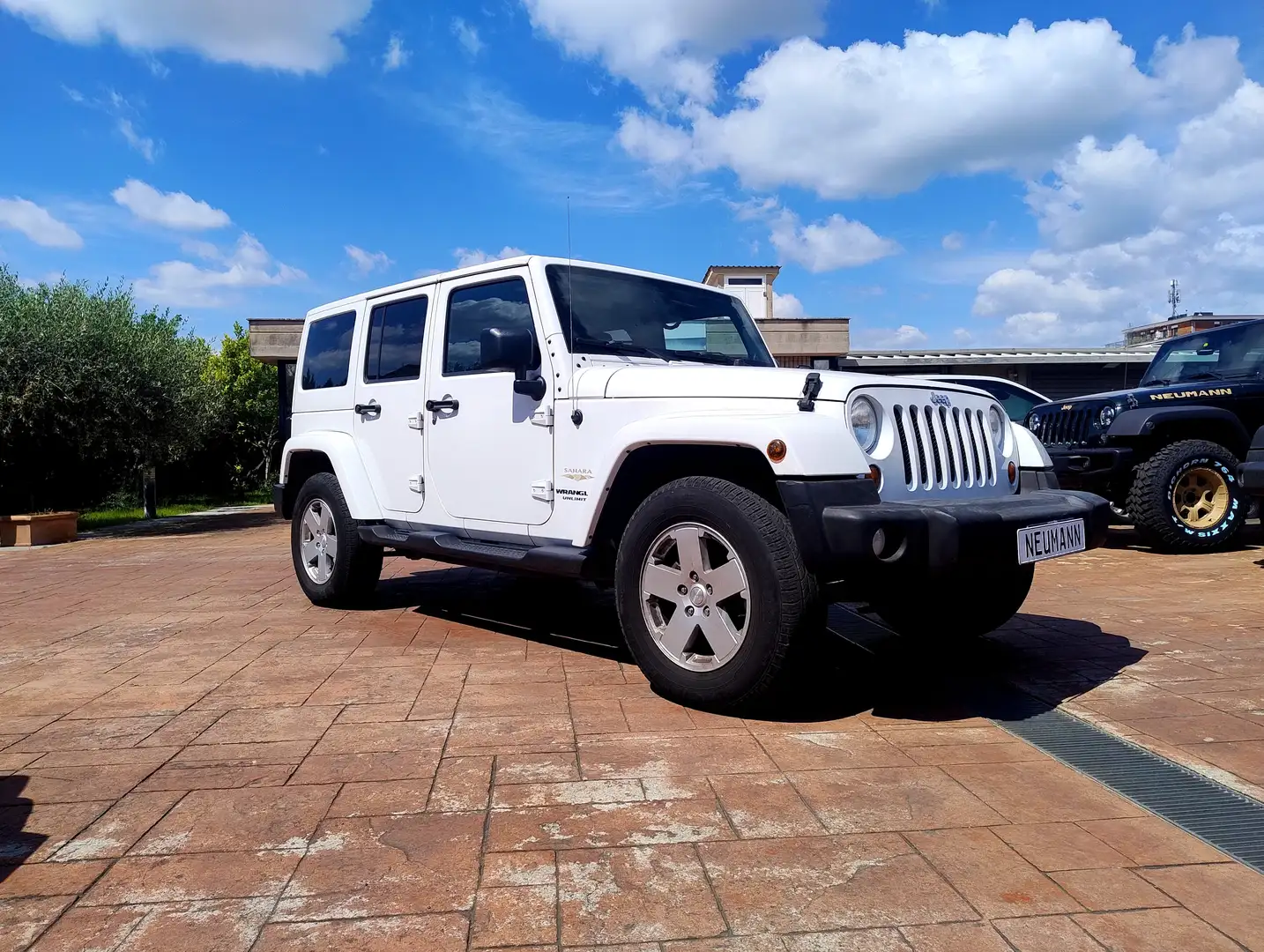 Jeep Wrangler Wrangler III 2011 Unlimited 2.8CRD Sahara Aut Blanc - 1