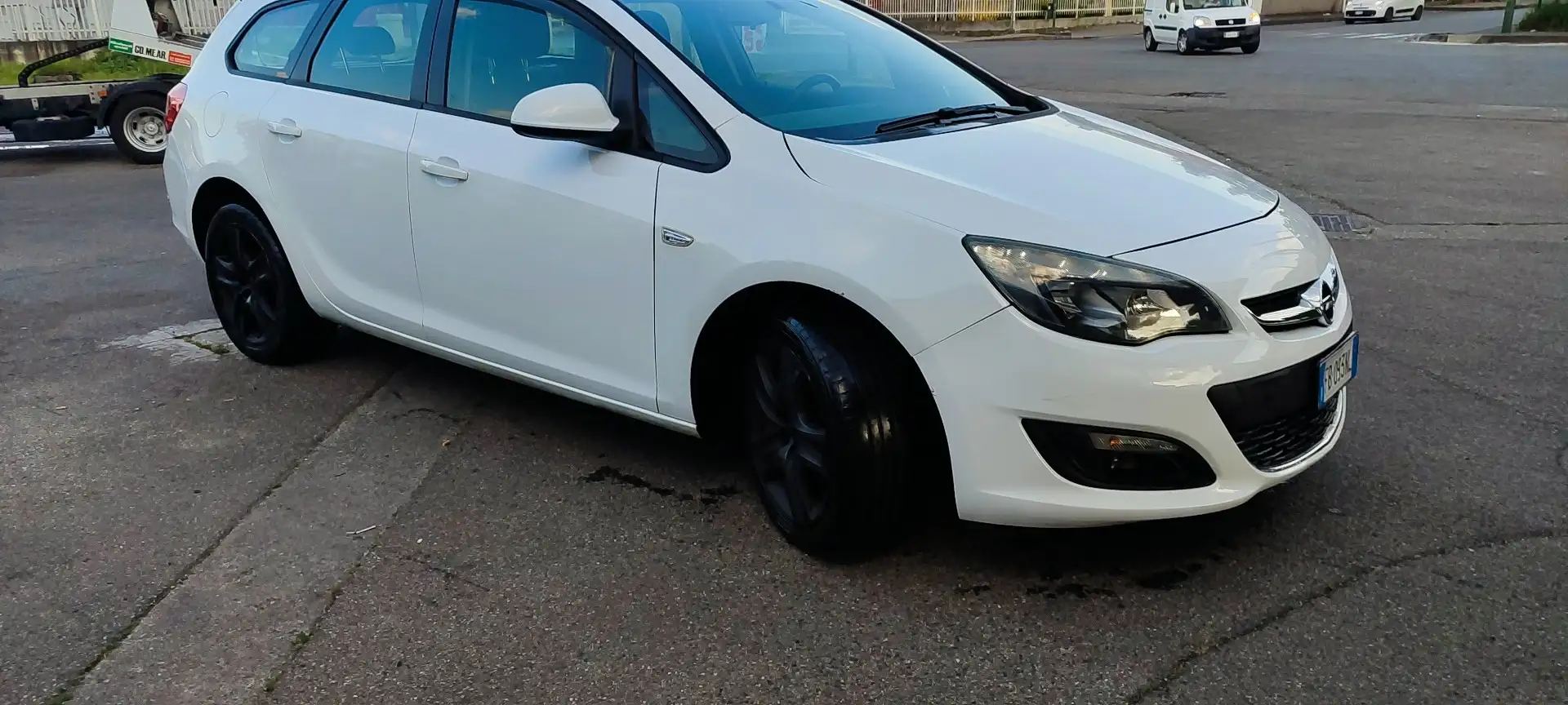 Opel Astra 1.4 Turbo Sports Tourer Exklusiv - 2