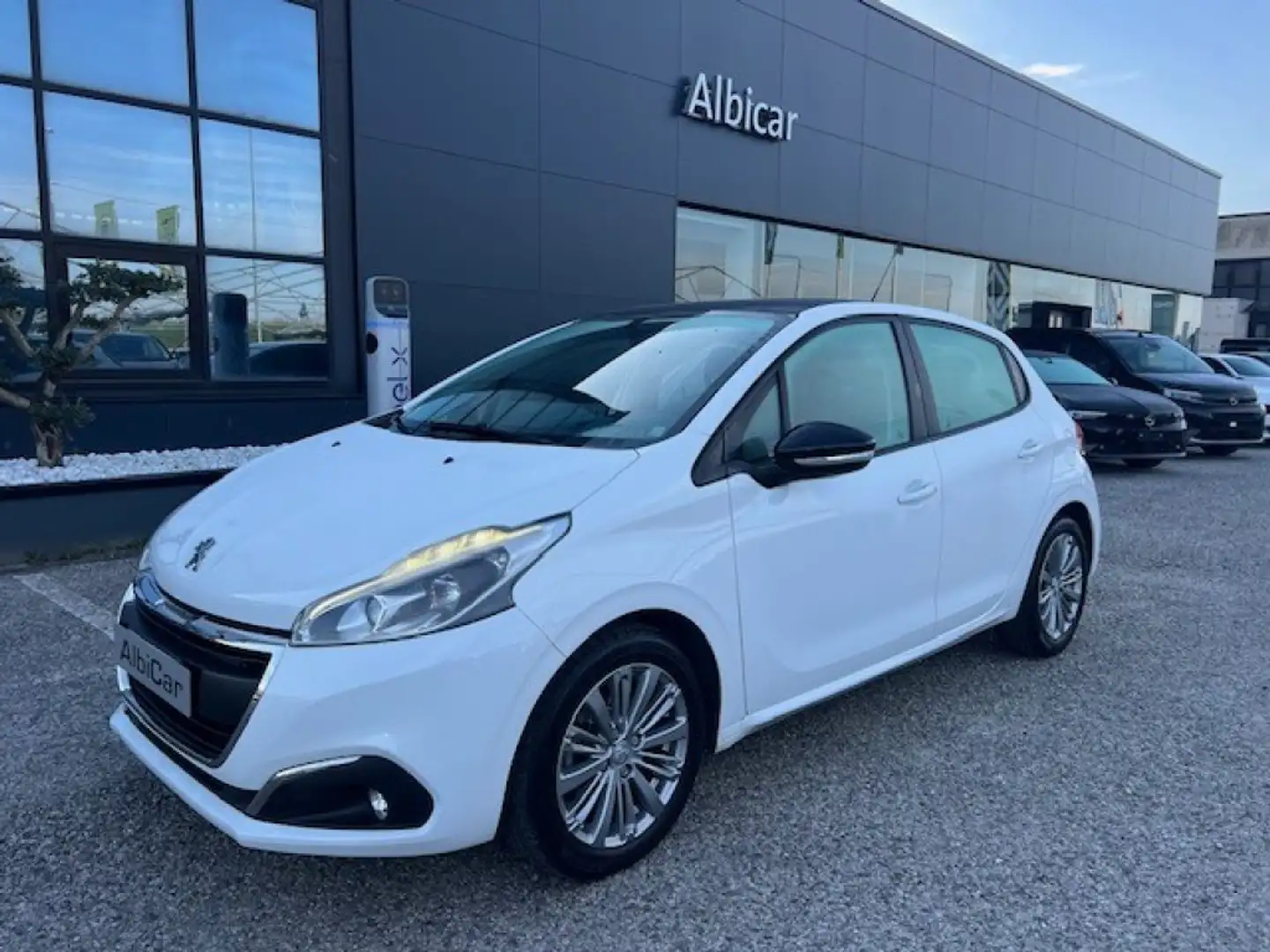 Peugeot 208 1° serie PureTech 82 5 porte Access Blanco - 1