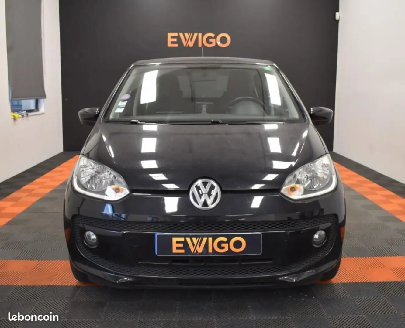 Volkswagen up! 1.0 75ch BLUEMOTION CLUB GPS SUIVI CONSTRUCTEUR GA Schwarz - 2