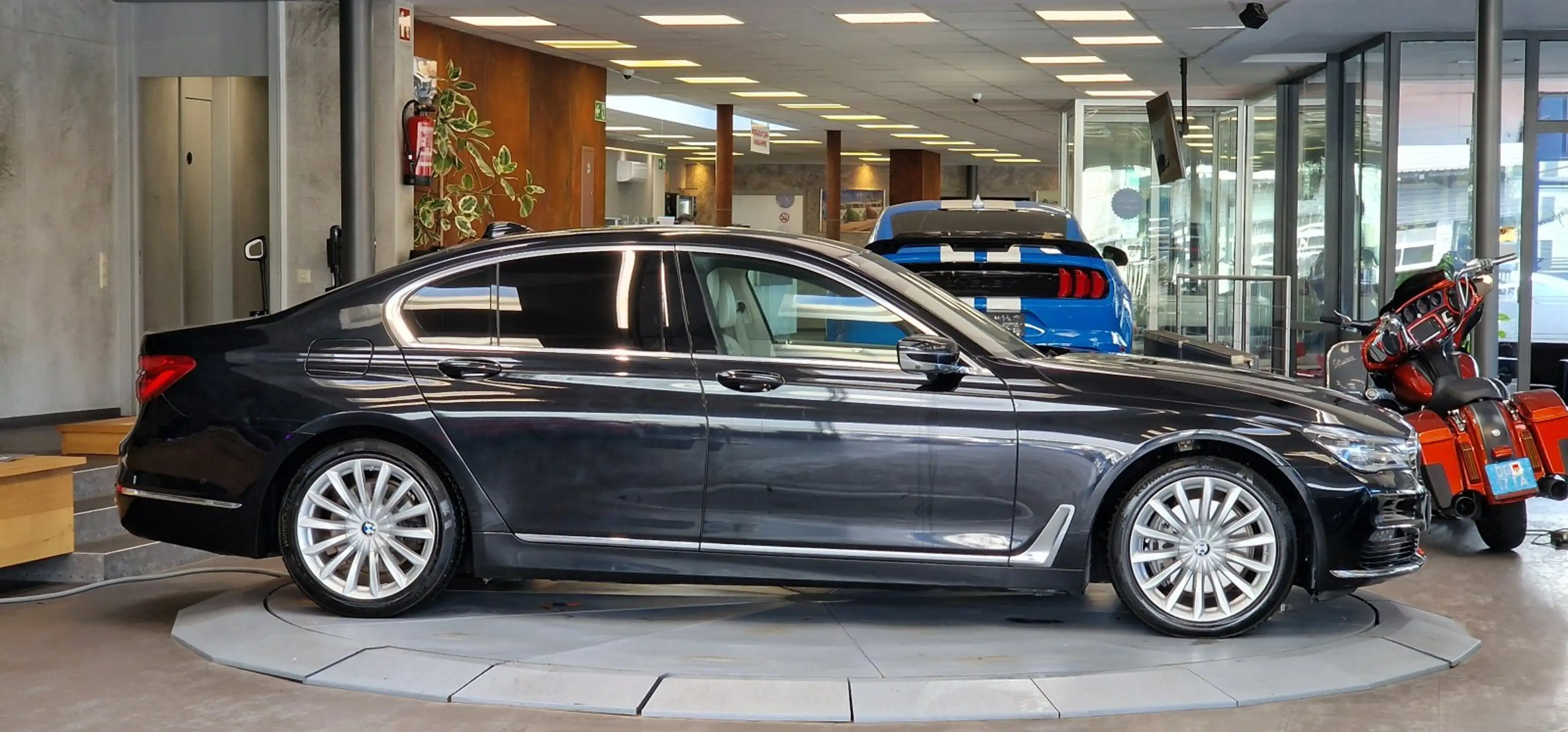 BMW 740 d xDrive G11 Aut. *Soft-Close*Head-up*360°*Luftfed — photo 5
