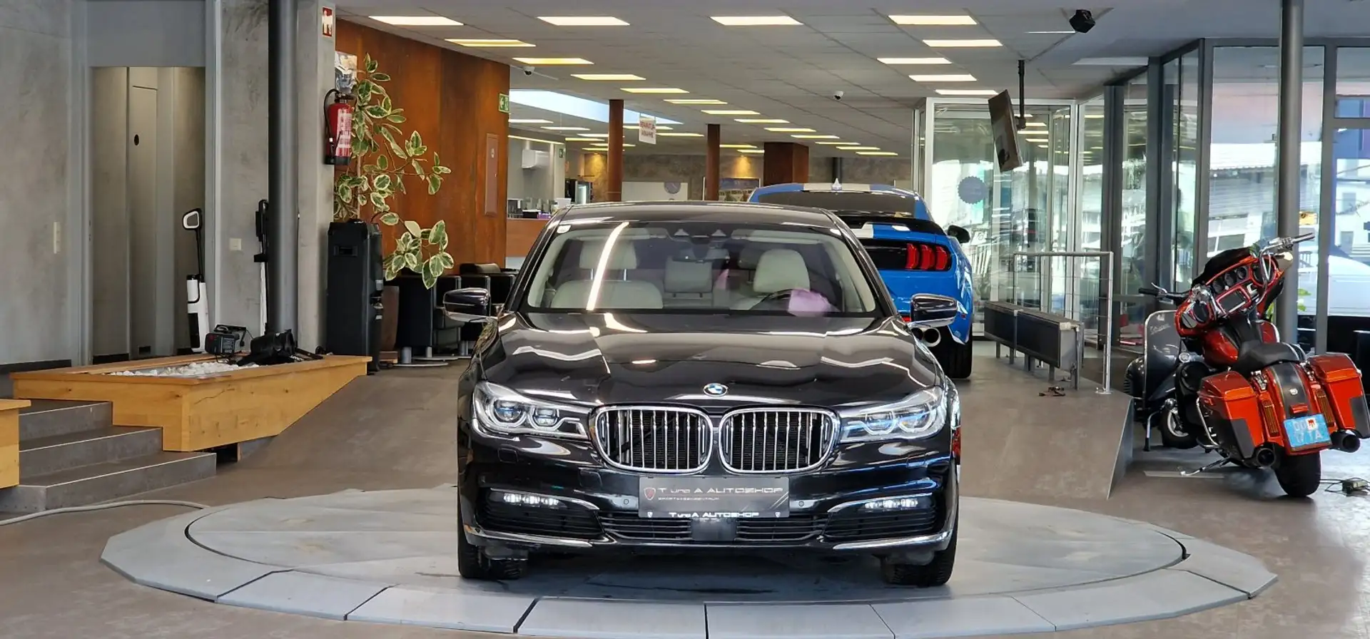 BMW 740 d xDrive G11 Aut. *Soft-Close*Head-up*360°*Luftfed Schwarz - 2