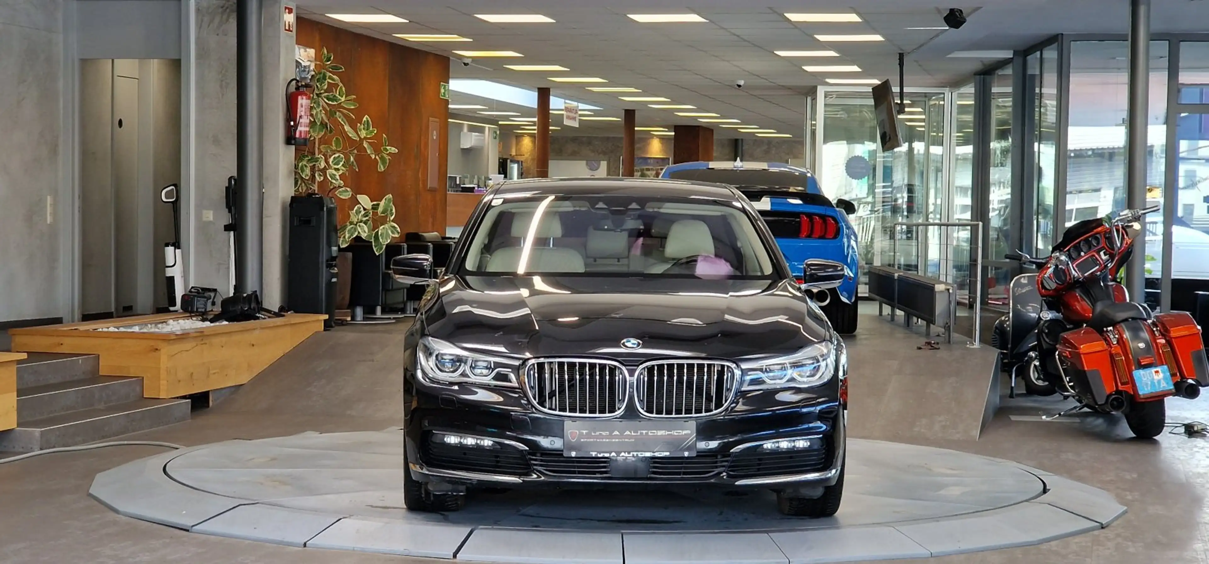 BMW 740 d xDrive G11 Aut. *Soft-Close*Head-up*360°*Luftfed — photo 2