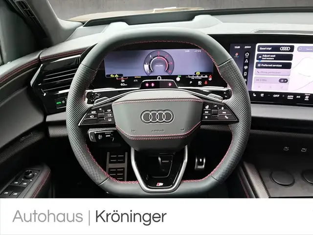 Audi Q7 view 11