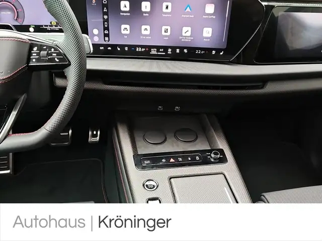 Audi Q7 view 14