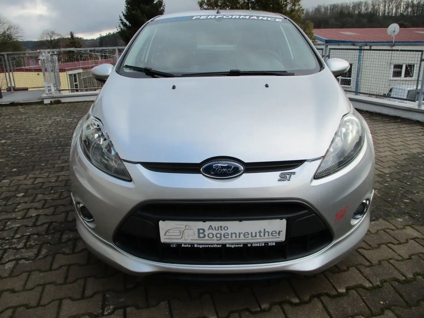Ford Fiesta Trend+Sport+Alu+ ST-Design Silber - 2