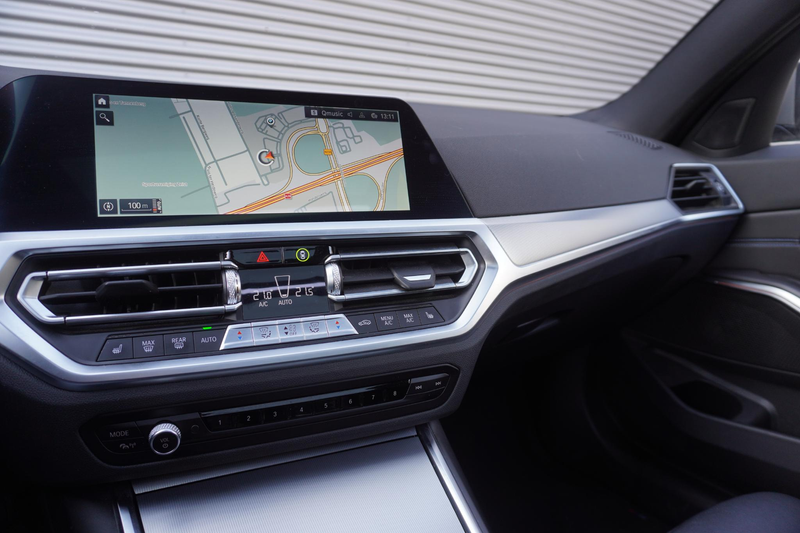 BMW 340 3 Serie Touring M340i xDrive High Executive | Park — photo 11