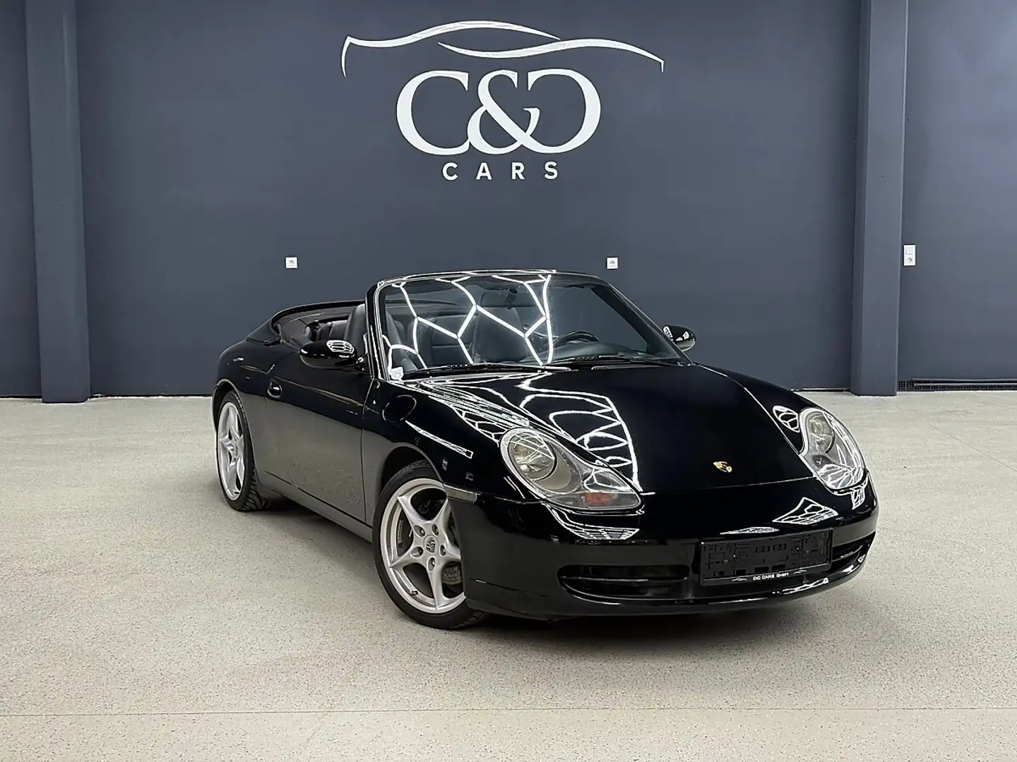 Porsche 911 Carrera Cabrio Schwarz - 1