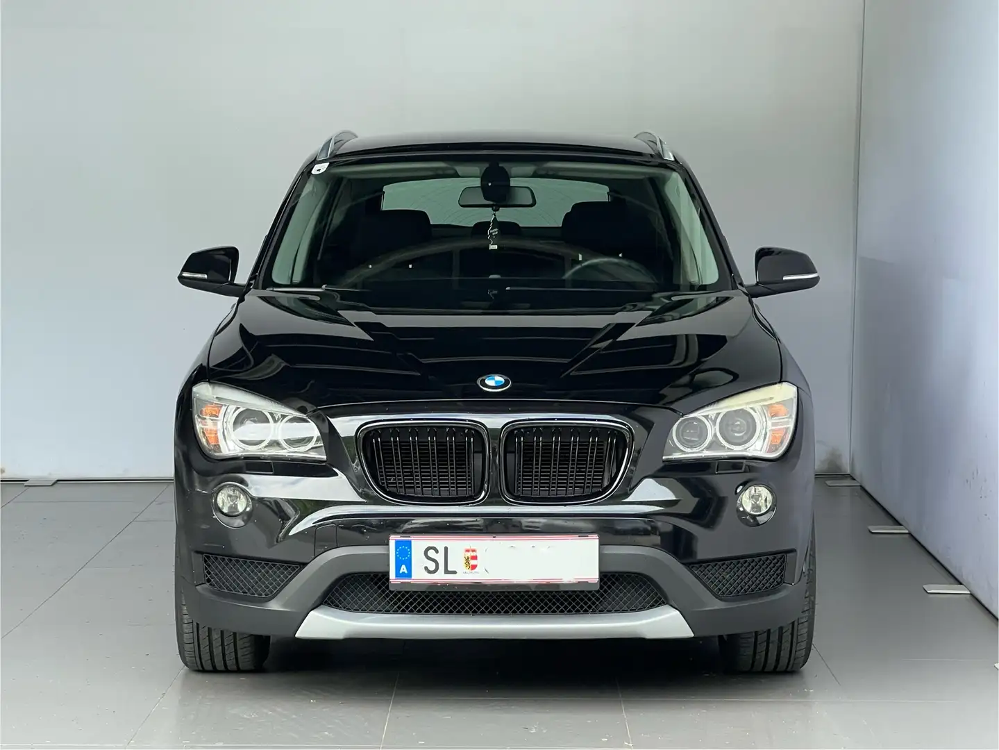 BMW X1 sDrive16d *Bi-Xenon*PDC*RADIO*StandHeiz Schwarz - 2