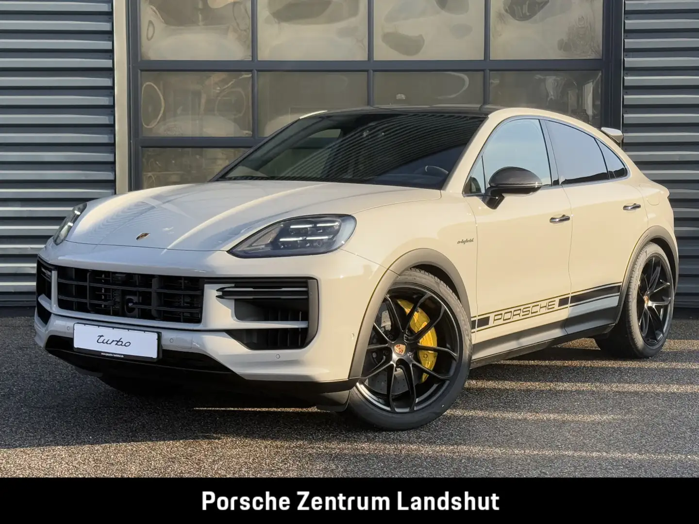 Porsche Cayenne Turbo E-Hybrid Coupe mit GT-Paket | PDCC Grau - 2