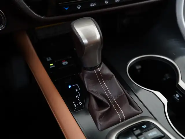 Lexus RX view 12