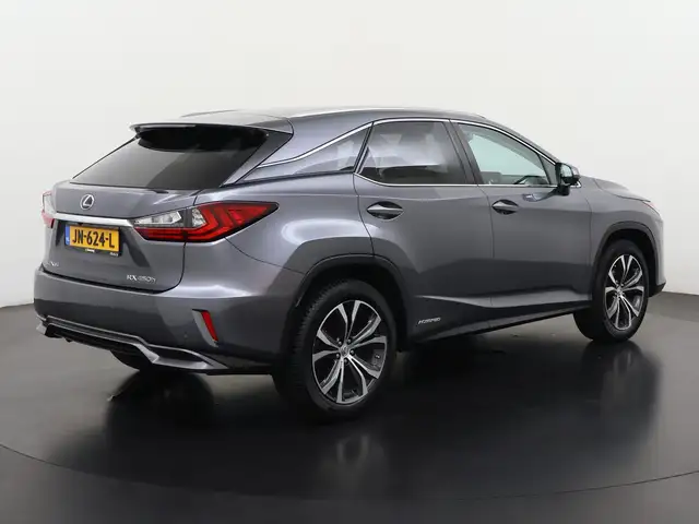 Lexus RX view 4