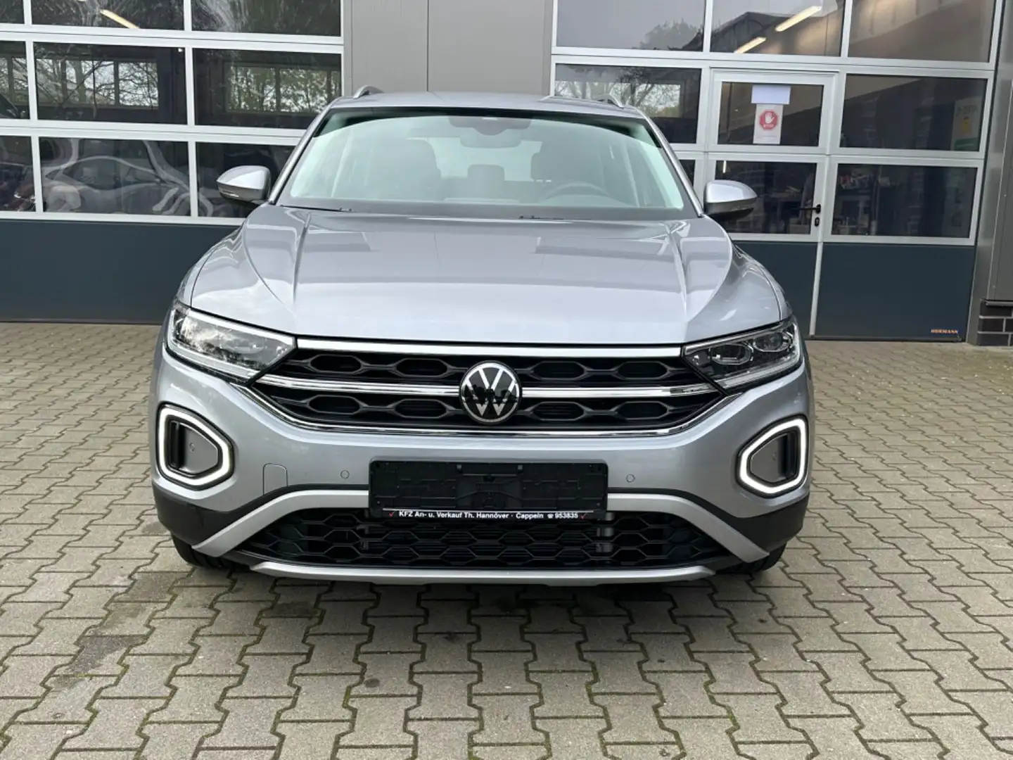 Volkswagen T-Roc Style DSG/LED/ACC/AHK/PDC( Silber - 2