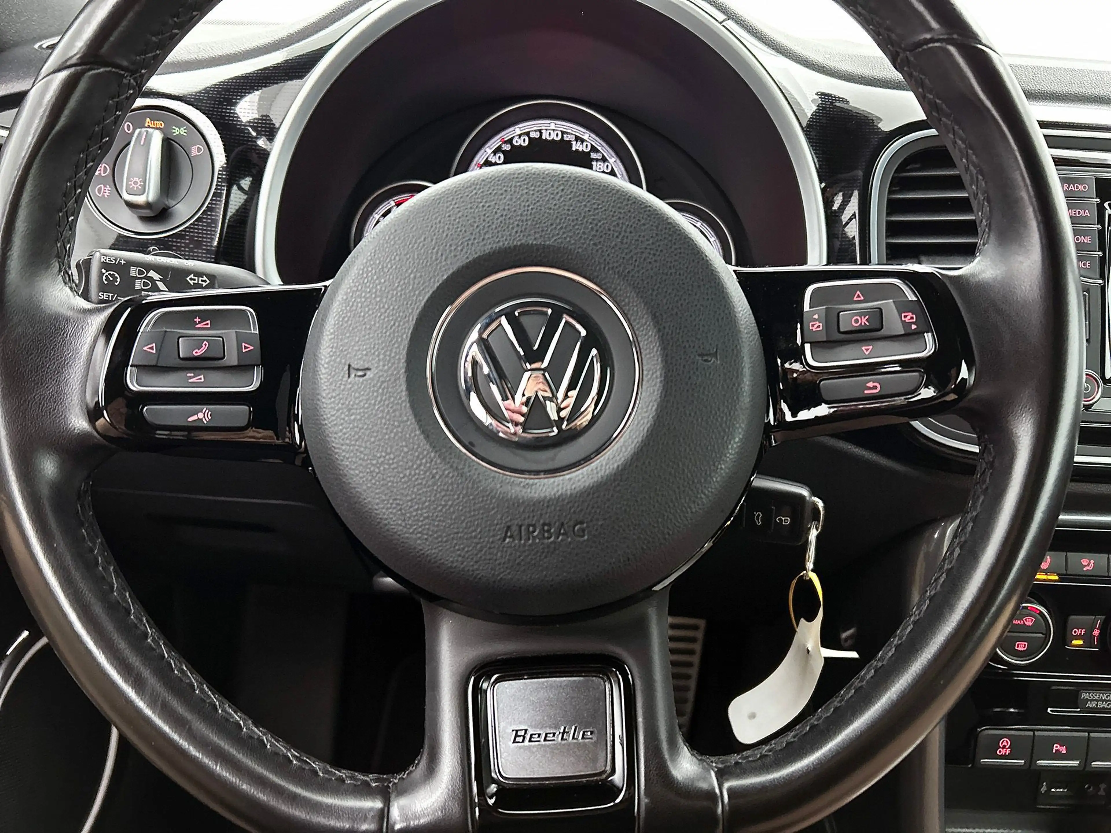 Volkswagen Beetle Cabriolet 1.2 TSI Exclusive Series Cabrio | Stoelv — photo 17