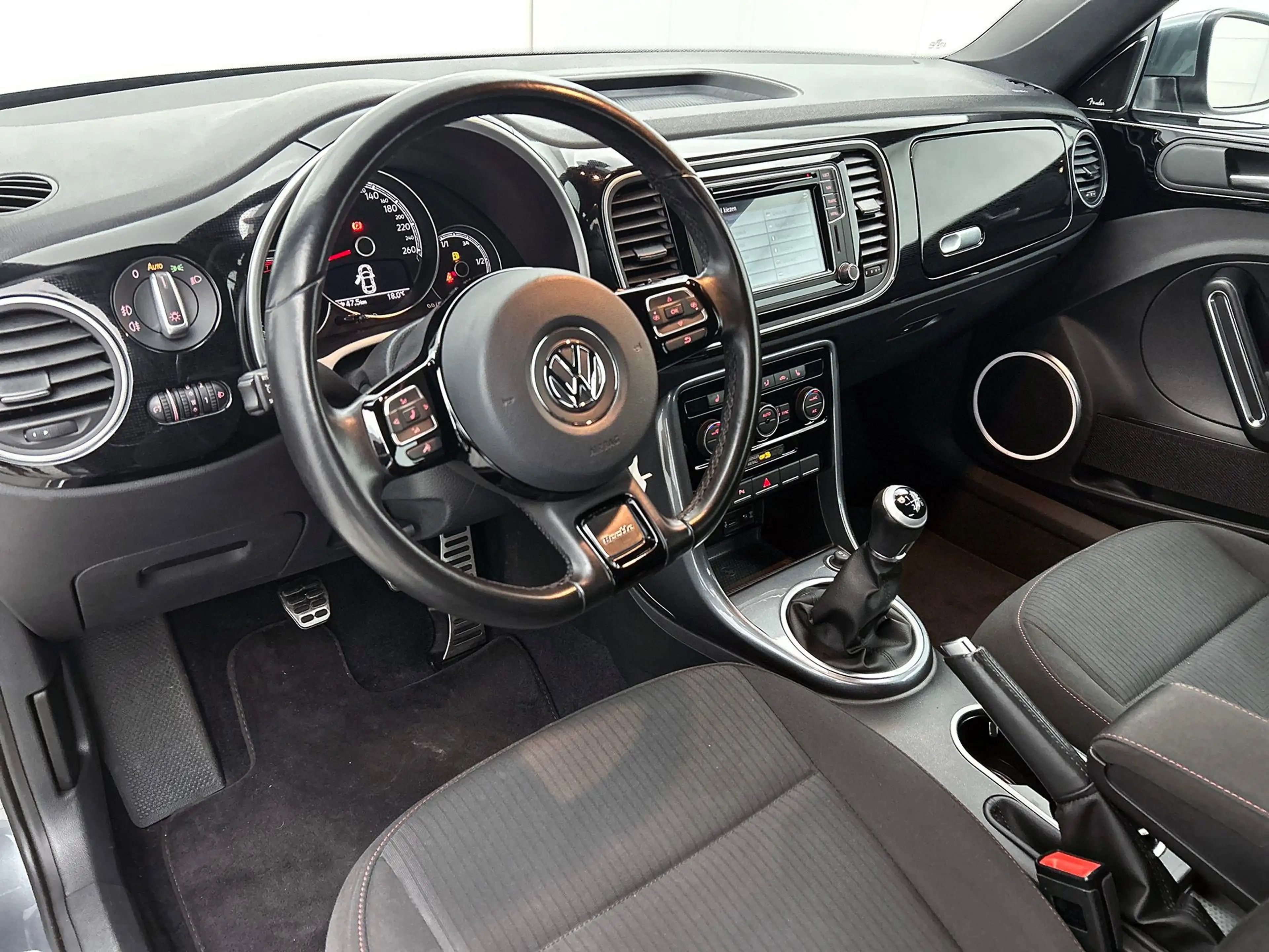 Volkswagen Beetle Cabriolet 1.2 TSI Exclusive Series Cabrio | Stoelv — photo 14