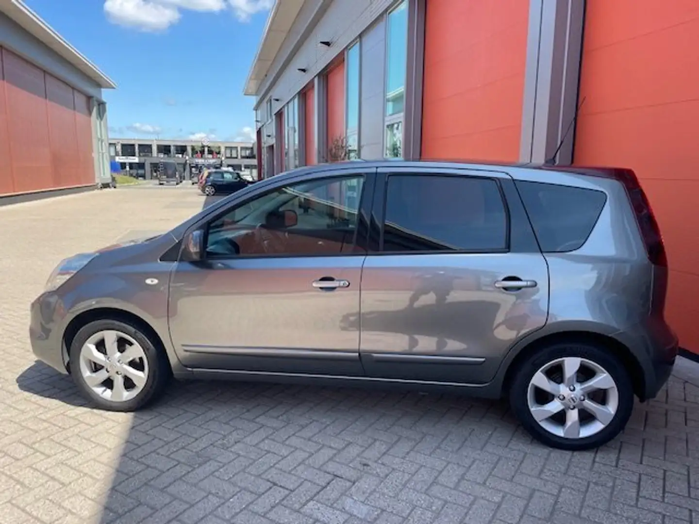 Nissan Note 1.4 Life + Gris - 2