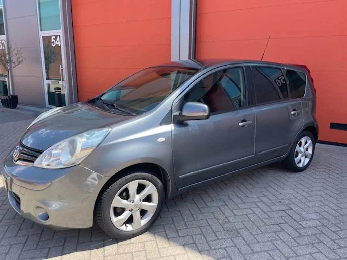 Nissan Note 1.4 Life + Gris - 1