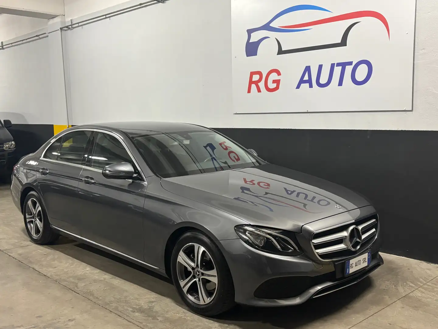 Mercedes-Benz E 200 Premium auto my19 Grigio - 1