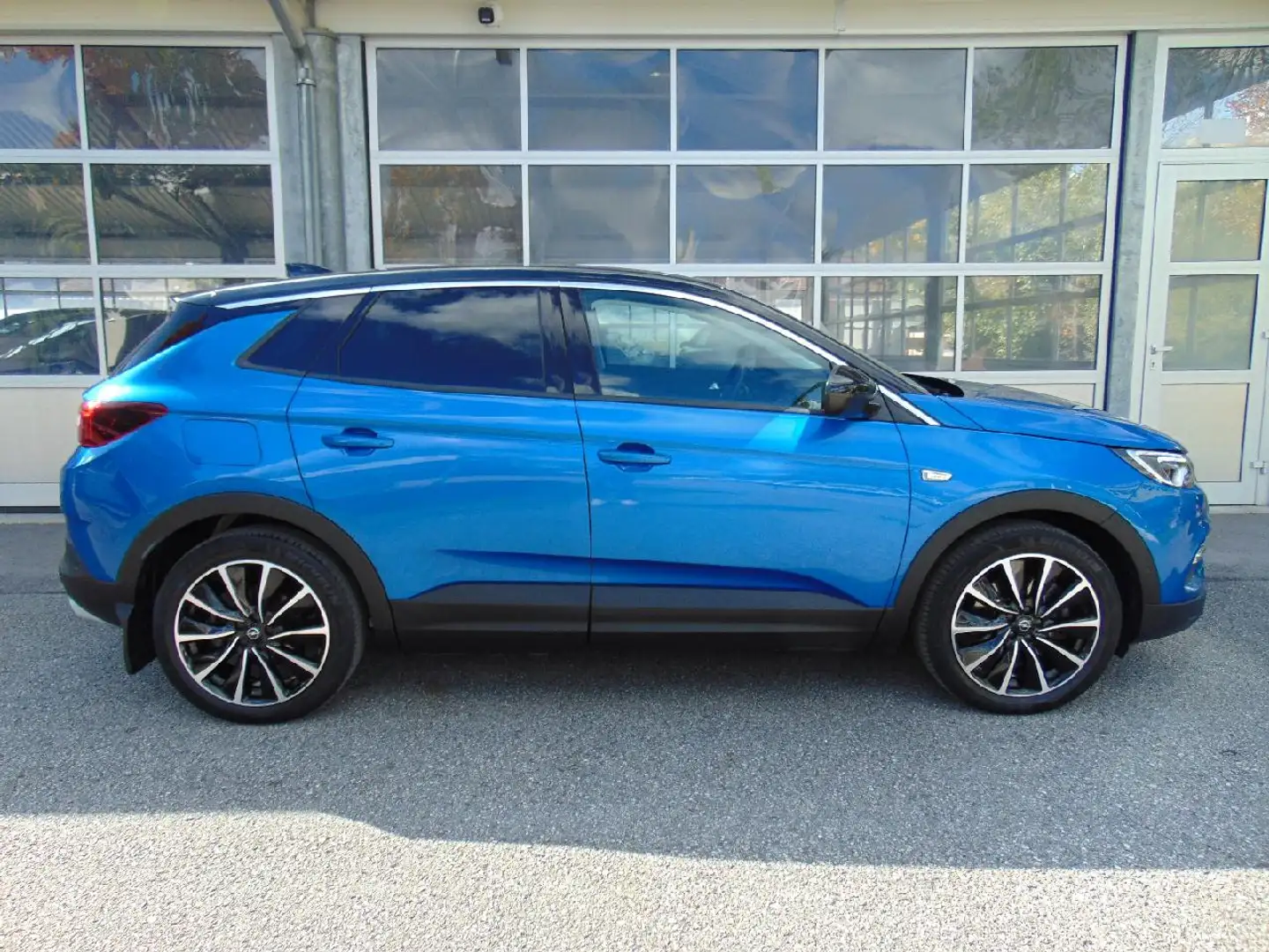 Opel Grandland X Grandland Innovation Plug-in-Hybrid 4 Blau - 2