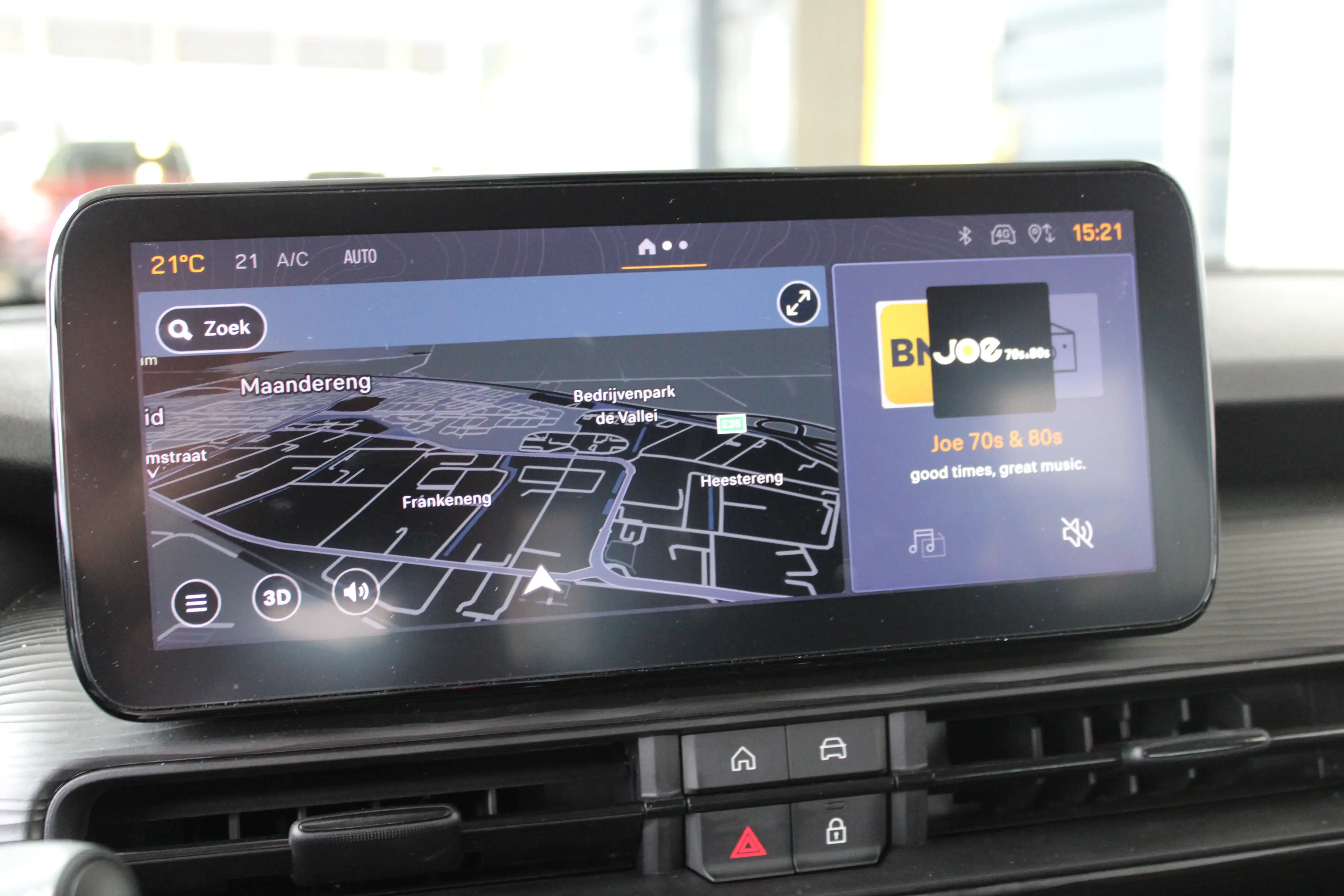 Jeep Avenger 1.2 Altitude | Elektrische achterklep | JBL Audio — photo 25