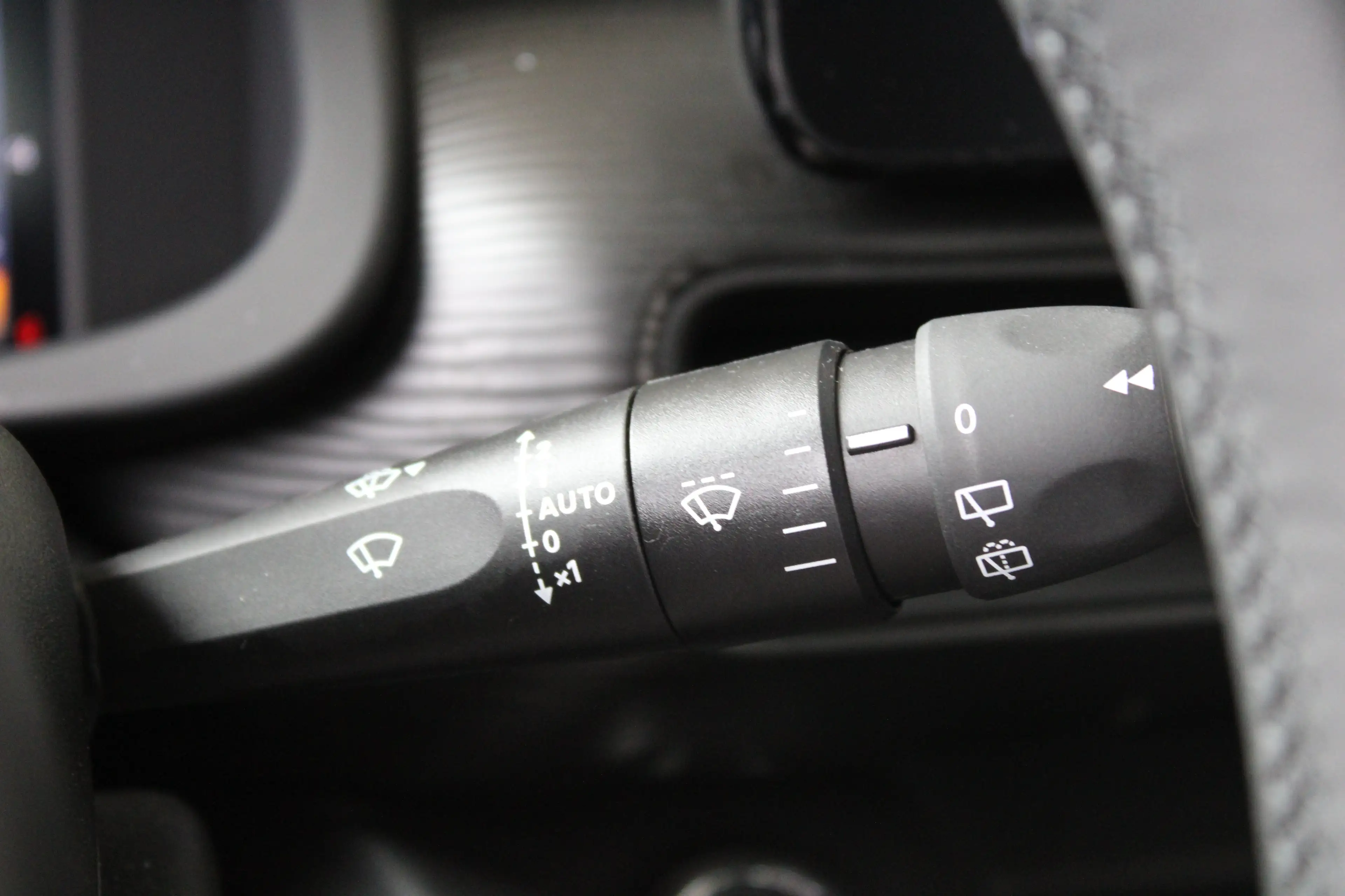 Jeep Avenger 1.2 Altitude | Elektrische achterklep | JBL Audio — photo 20